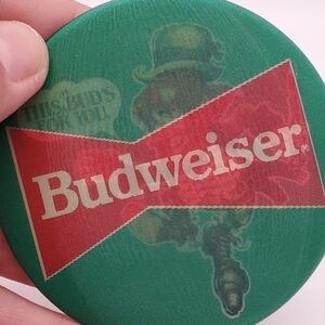 Vtg Holographic Budweiser leprechaun pin button